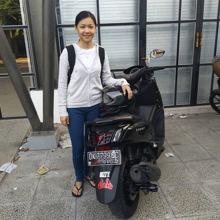 sewa motor Nmax di Bali