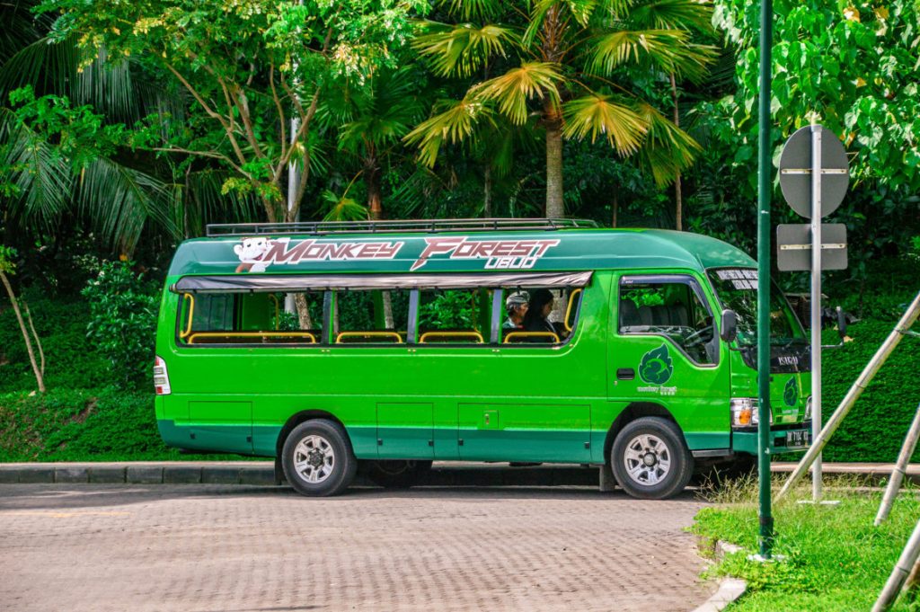 Автобус Monkey Forest в Убуде