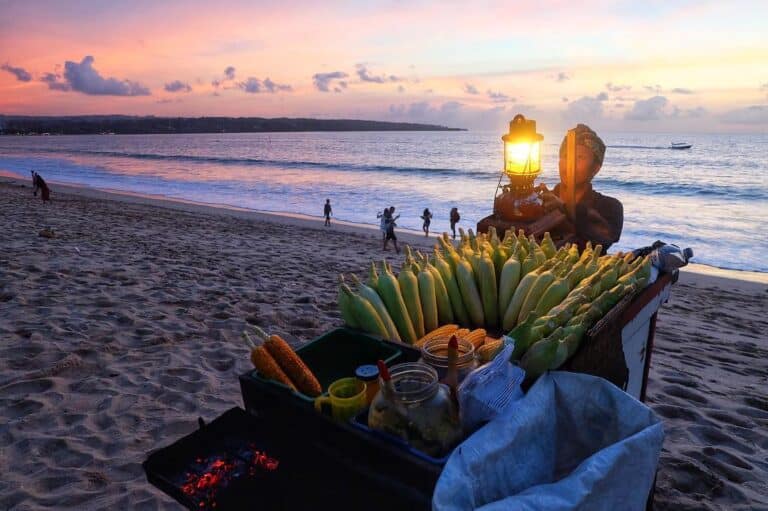 Пляж Джимбаран, Бали
